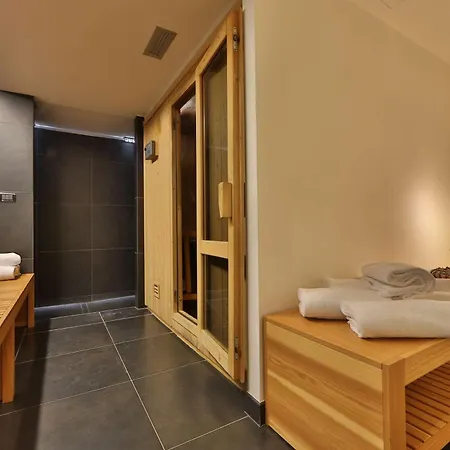 Cappello D'oro, Bw Signature Collection