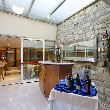 Cappello D'oro, Bw Signature Collection